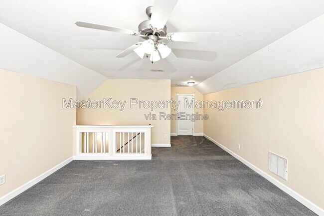Building Photo - 725 Keystone Park Dr