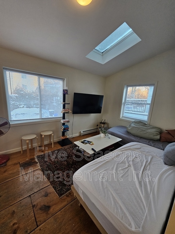 Building Photo - 22-24 Hayward Street - 4 (second floor rear)