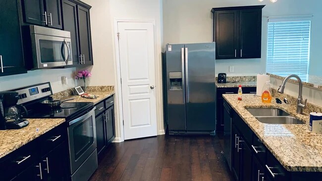 Building Photo - 4713 Opus Ln