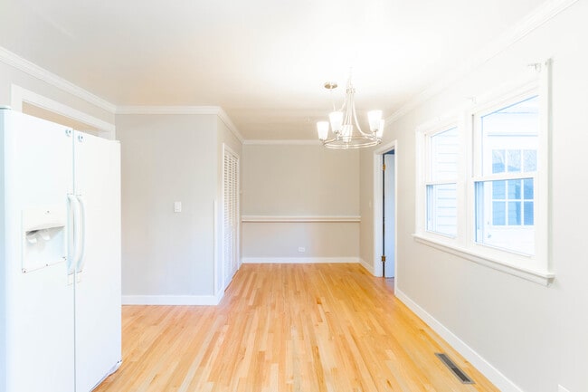 Building Photo - 1392 W 52nd Pl