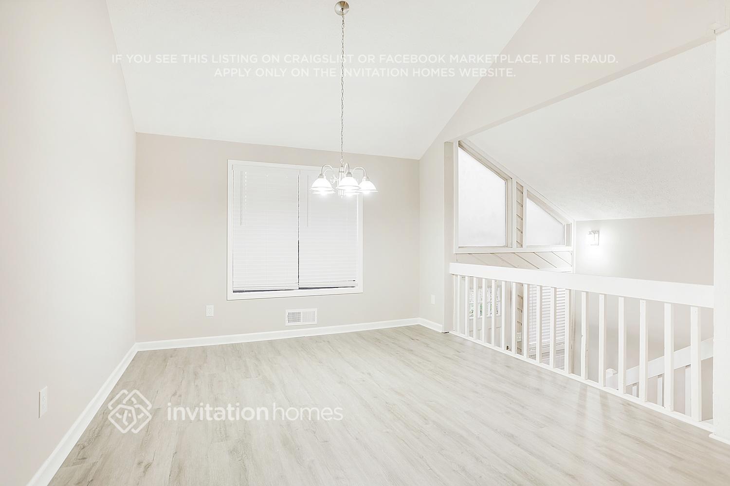 Building Photo - 2230 Rolland St