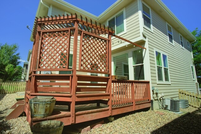 Building Photo - Spacious 4-Bedroom Home in Prime Littleton...