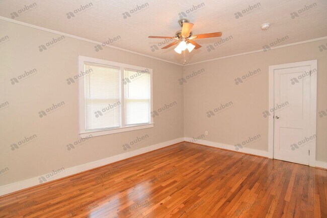 Building Photo - $1,200 - 2 bed/1 bath home for lease!, TOT...