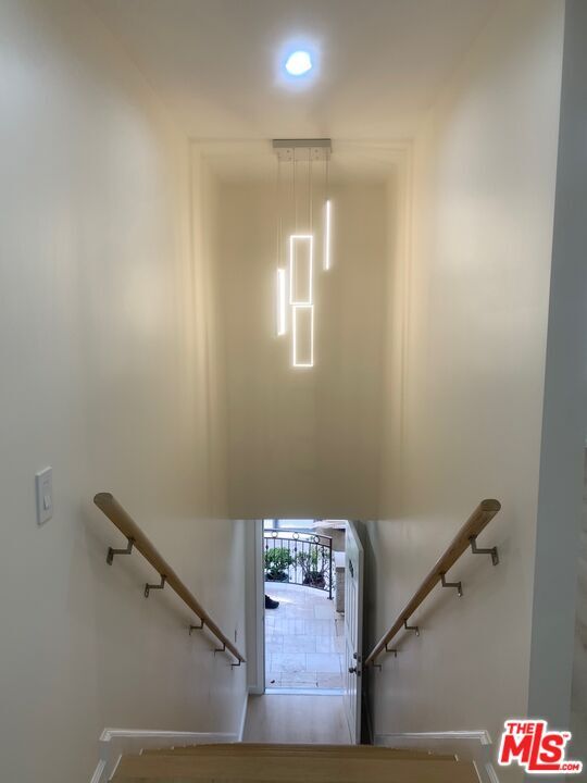 Building Photo - 1254 N Detroit St