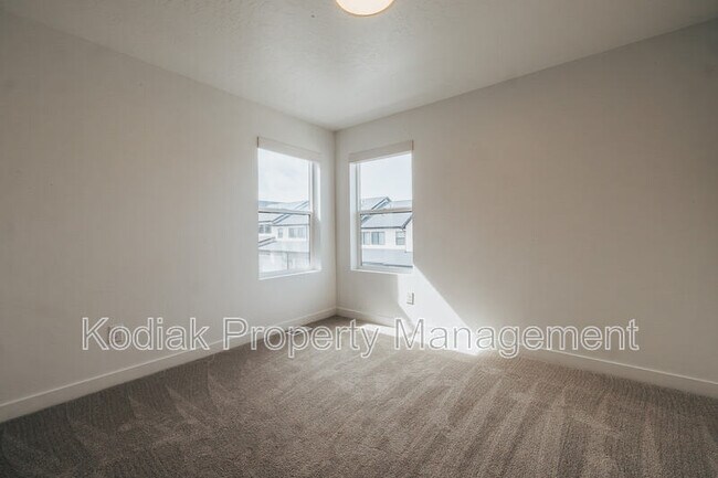 Building Photo - 2442 N Gotland Way