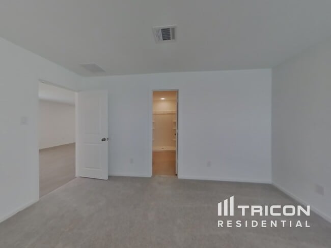 Building Photo - 3072 Dawn Sound Dr