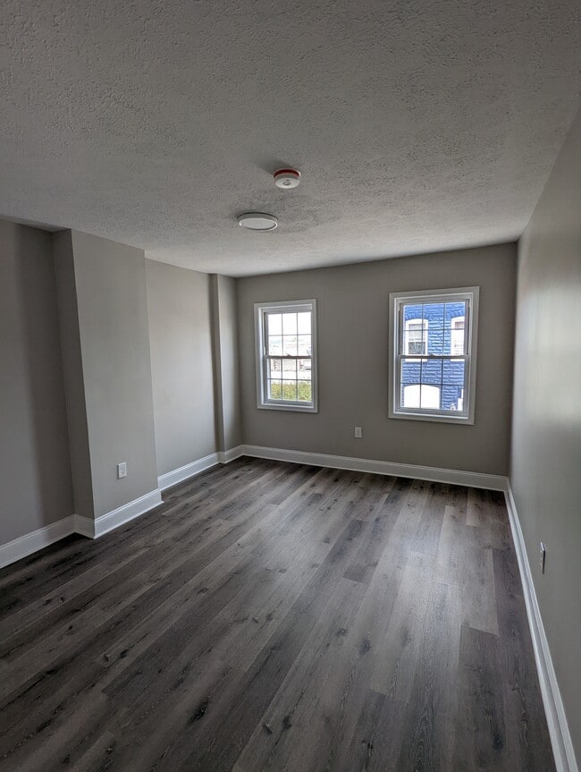 Building Photo - 3607 Mt Pleasant Ave