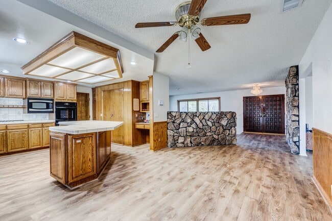 Building Photo - HORSE TRAINERS! MUST SEE HORSE PROPERTY AWESOME ACRAGE 5 ACRES Beautiful Custom 1 story home in W...