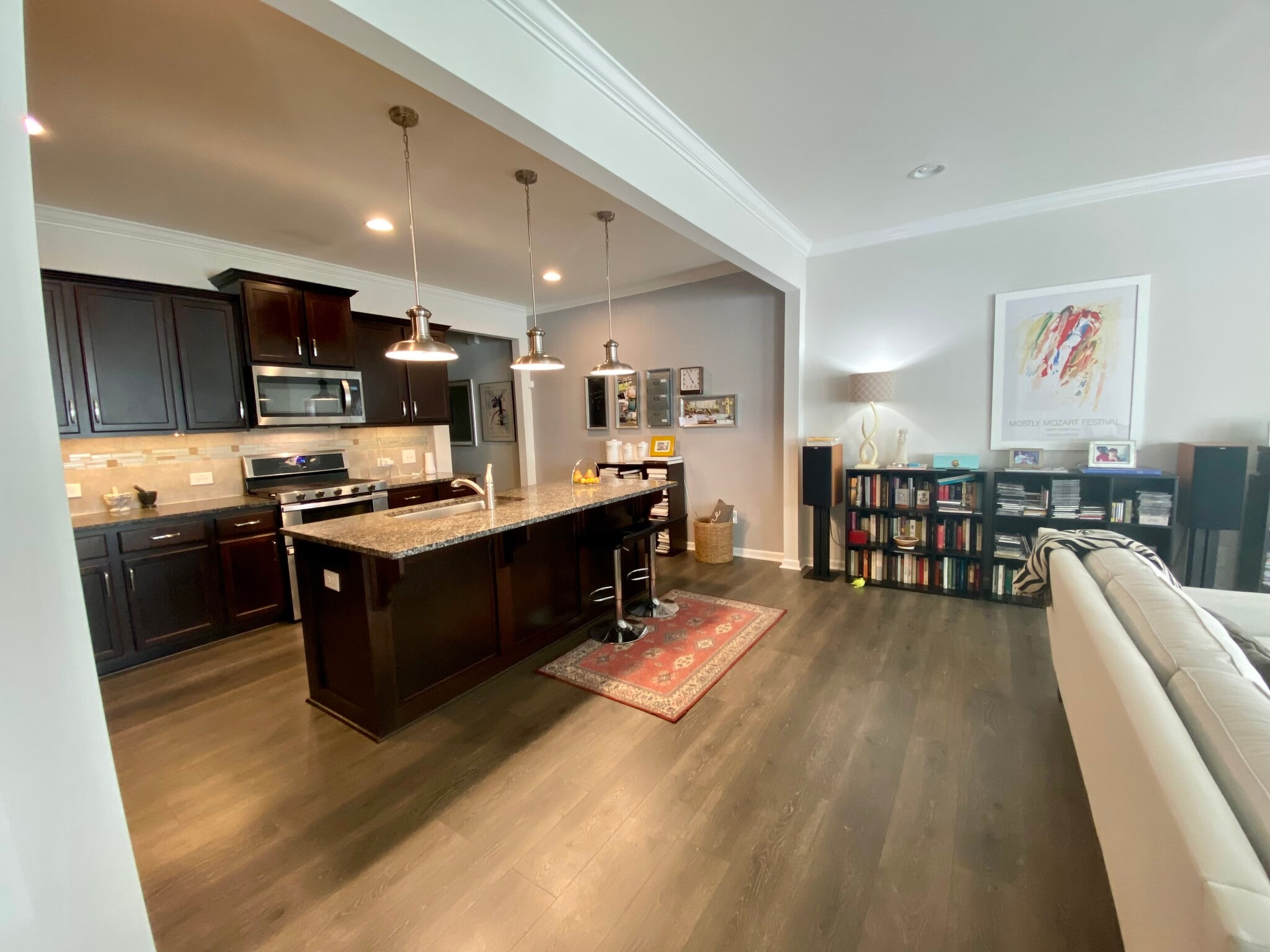 Building Photo - 615 Metro Sta