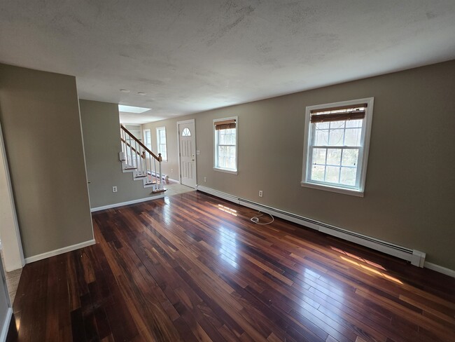 Building Photo - 38 Johnson Ln