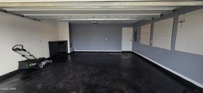 Building Photo - 6472 Slabinski Ln