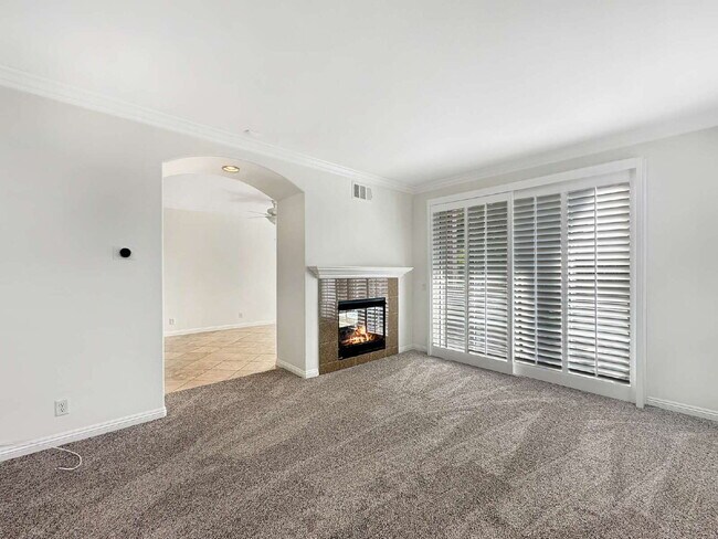Building Photo - Discover the Essence of Luxury Living in V...
