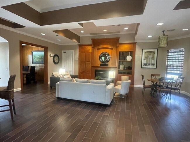 Building Photo - 14341 Fredricksburg Dr