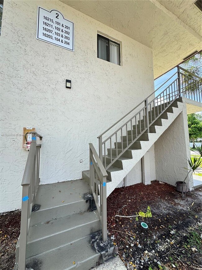 Building Photo - 16215 Saddle Club Rd