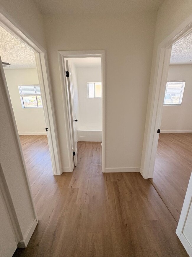 Building Photo - Gorgeous Remodeled 4 bedrooms 2 Bathroom.
