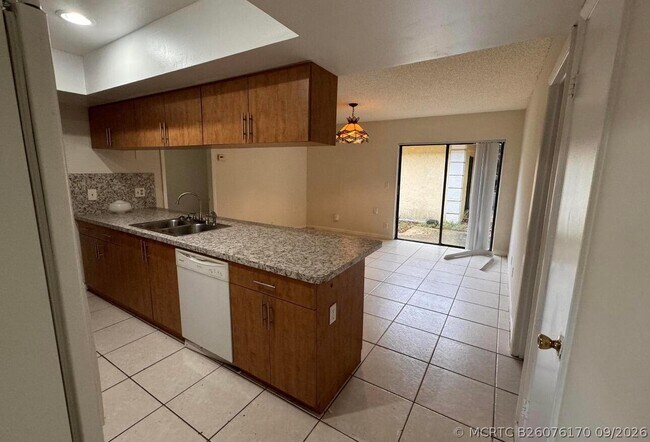 Building Photo - 1115 Goldenrod Rd