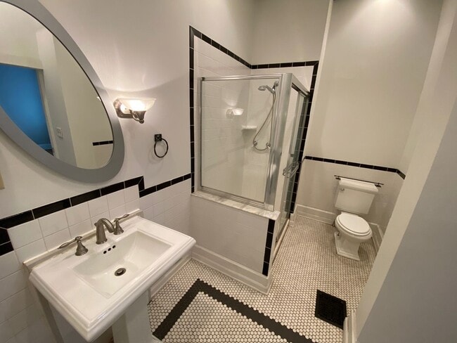 Building Photo - Short North - Victorian Village Single Family Brick House