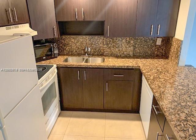 Building Photo - 2715 Tigertail Ave