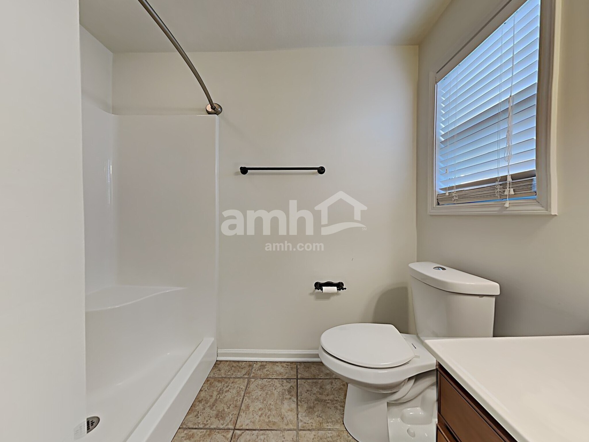 Building Photo - 3342 Hunt Crest Rd