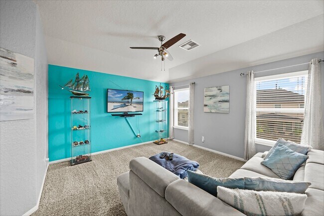 Building Photo - 15015 Hope Hills Ln