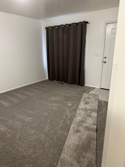 Living Room - 3751 S Redmaple Rd