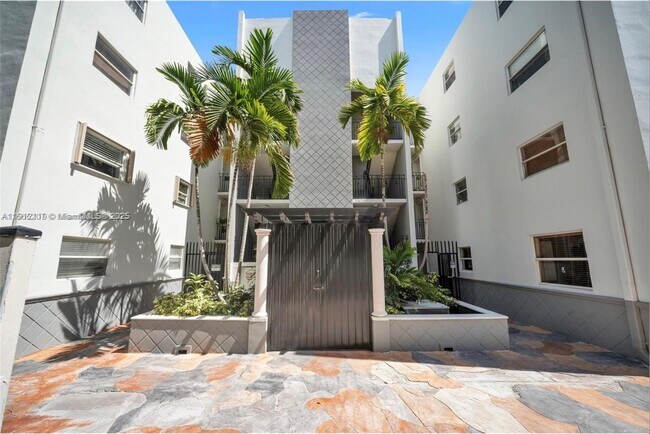 Building Photo - 444 SW 4th St