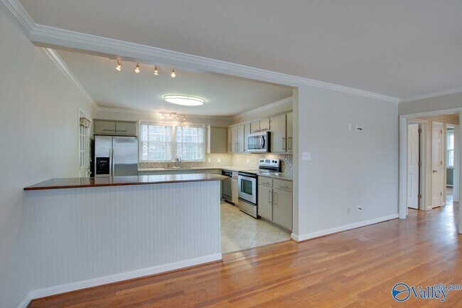 Building Photo - 6521 Chadwell Rd SW