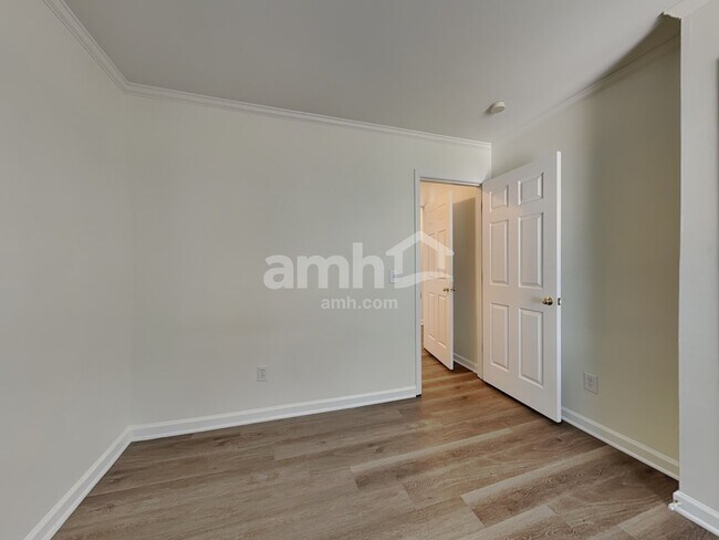 Building Photo - 4905 Heritage Woods Ct