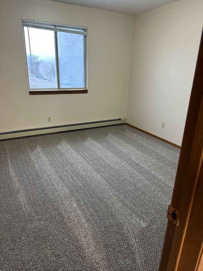 Building Photo - One Bedroom