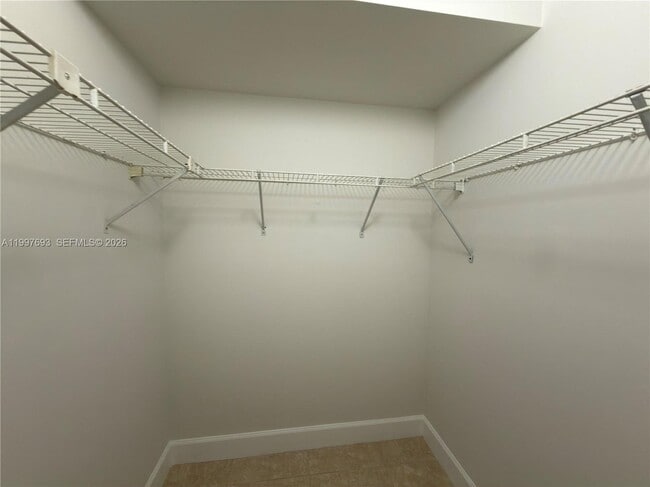 Building Photo - 2630 W 76th St