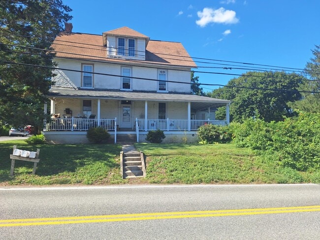 Building Photo - 1607 E Strasburg Rd