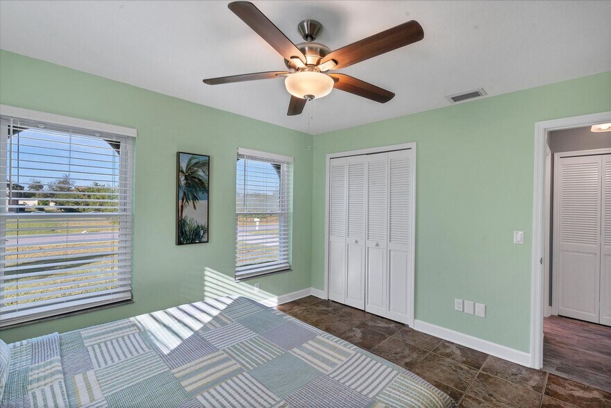 Building Photo - 15826 Aqua Cir