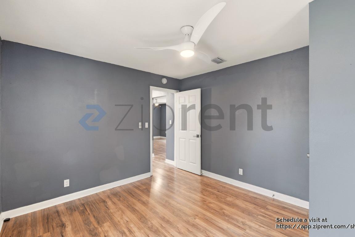 Building Photo - 1612 E Sitka St