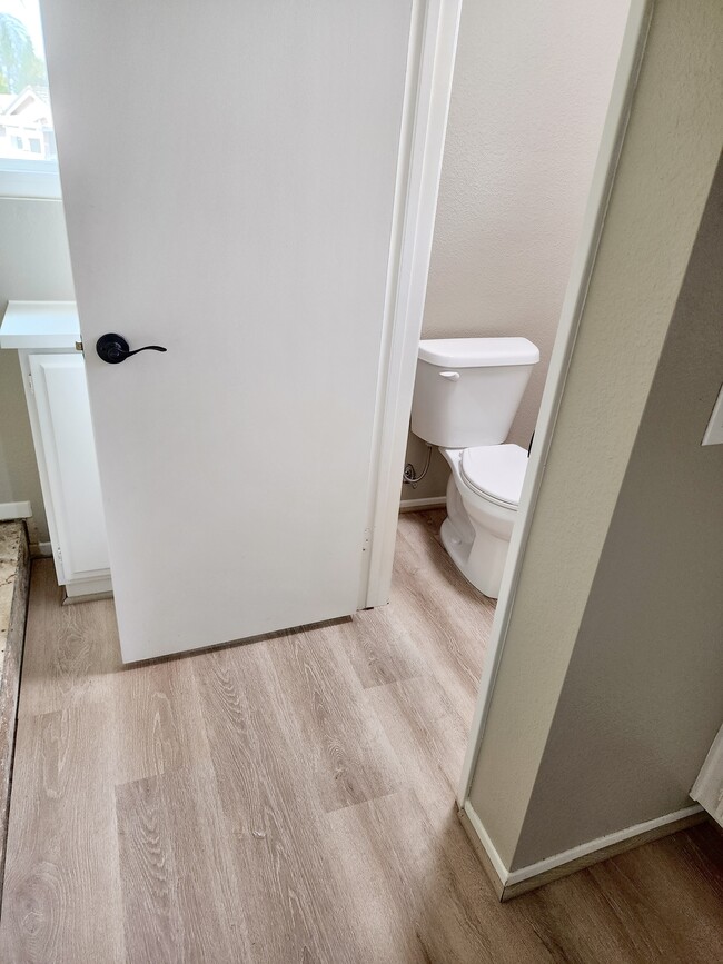 Bathroom - 2823 Bragg St