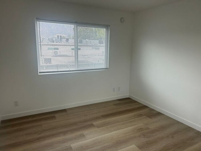 Building Photo - 8603 Fenwick St