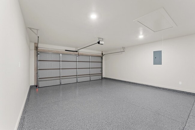 Building Photo - 2033 Gulf Pr Ln