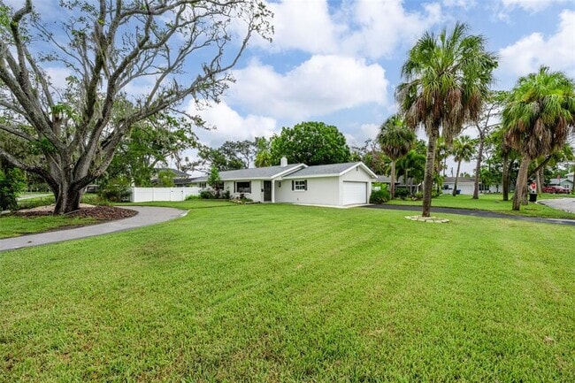 Building Photo - 5301 Venetian Blvd NE