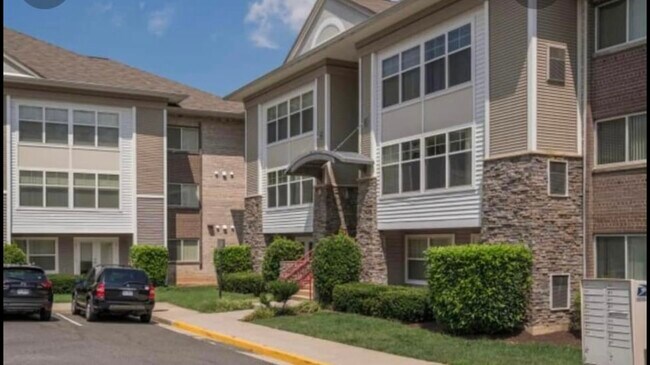 Building Photo - 2201 N Van Dorn St