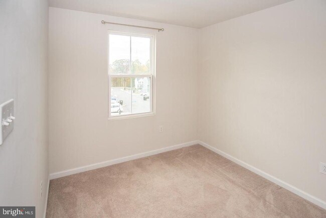 Building Photo - 110 Nelson Ln