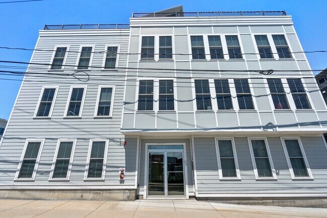 Building Photo - 71 Willow Ct