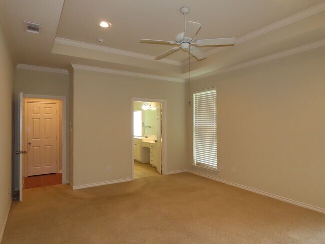 Building Photo - Chapel Hill ISD- Newly Update 3 Bedroom 2 ...