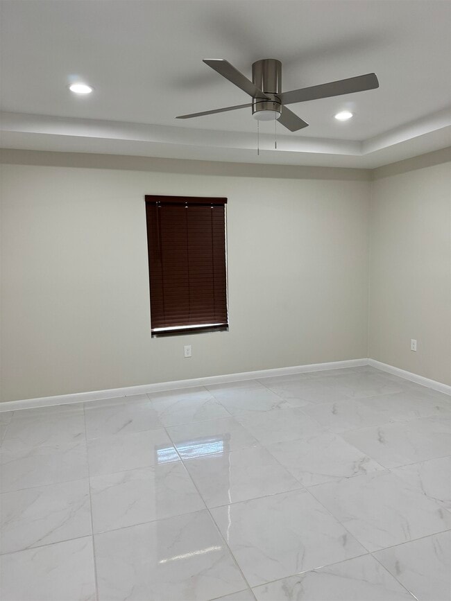 Building Photo - 1413 El CAPORAL DR.