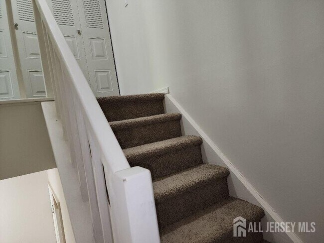 Building Photo - 4 Covington Ct