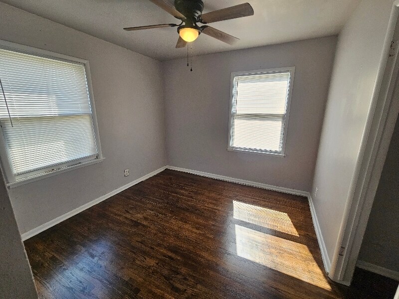 Building Photo - 1919 W 46th Pl