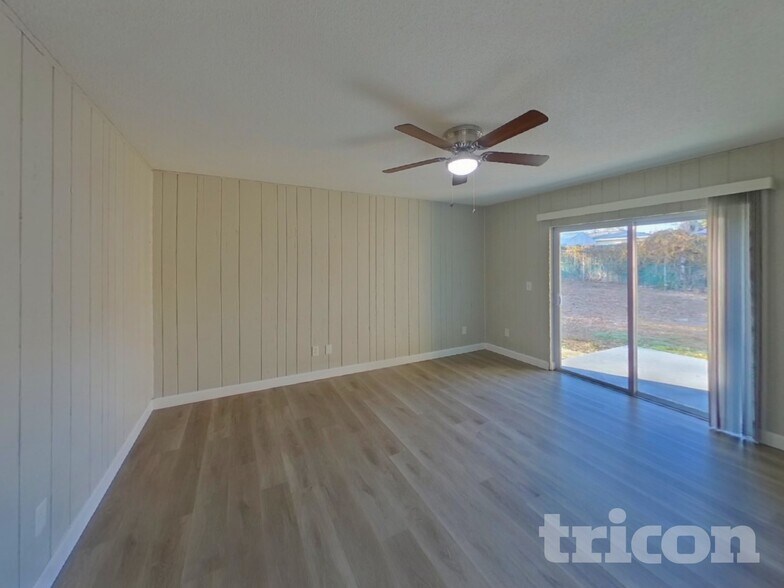 Building Photo - 902 Check Pl