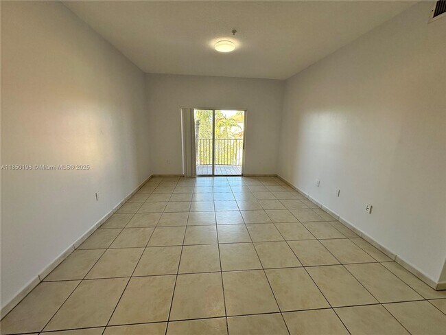 Building Photo - 7220 NW 114th Ave