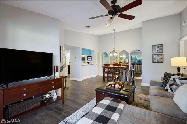 Building Photo - 8171 S Woods Cir