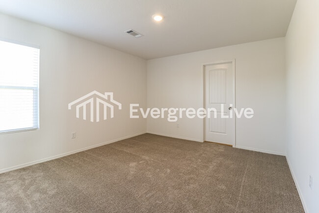 Building Photo - 25 Sourdough Crk Ln