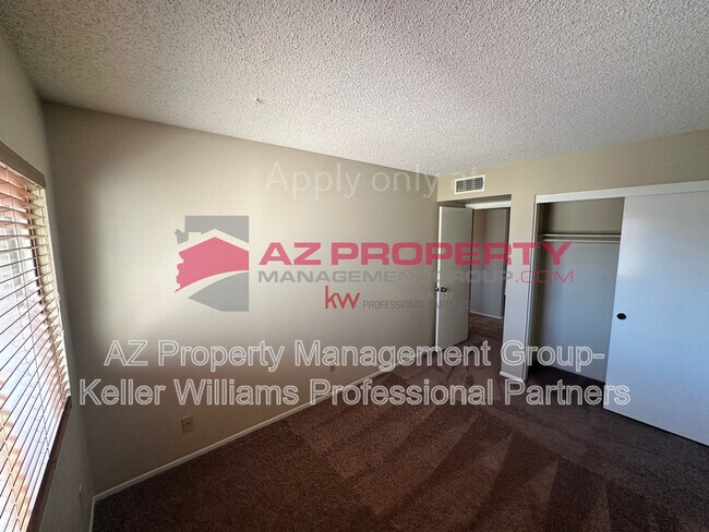 Building Photo - 4770 W New World Dr