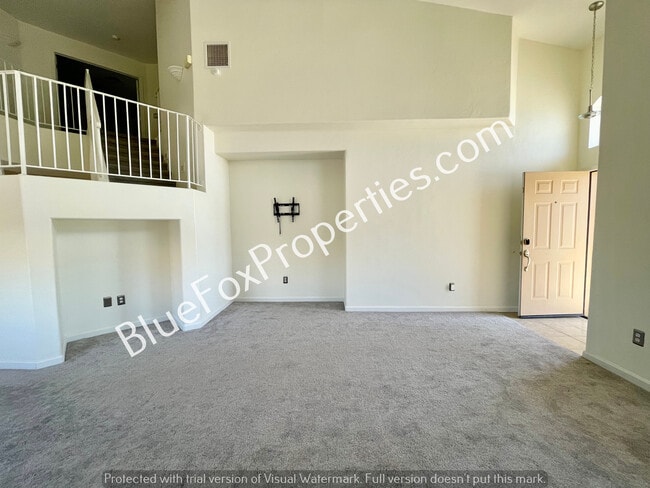 Building Photo - 8701 E Chimney Spring Dr